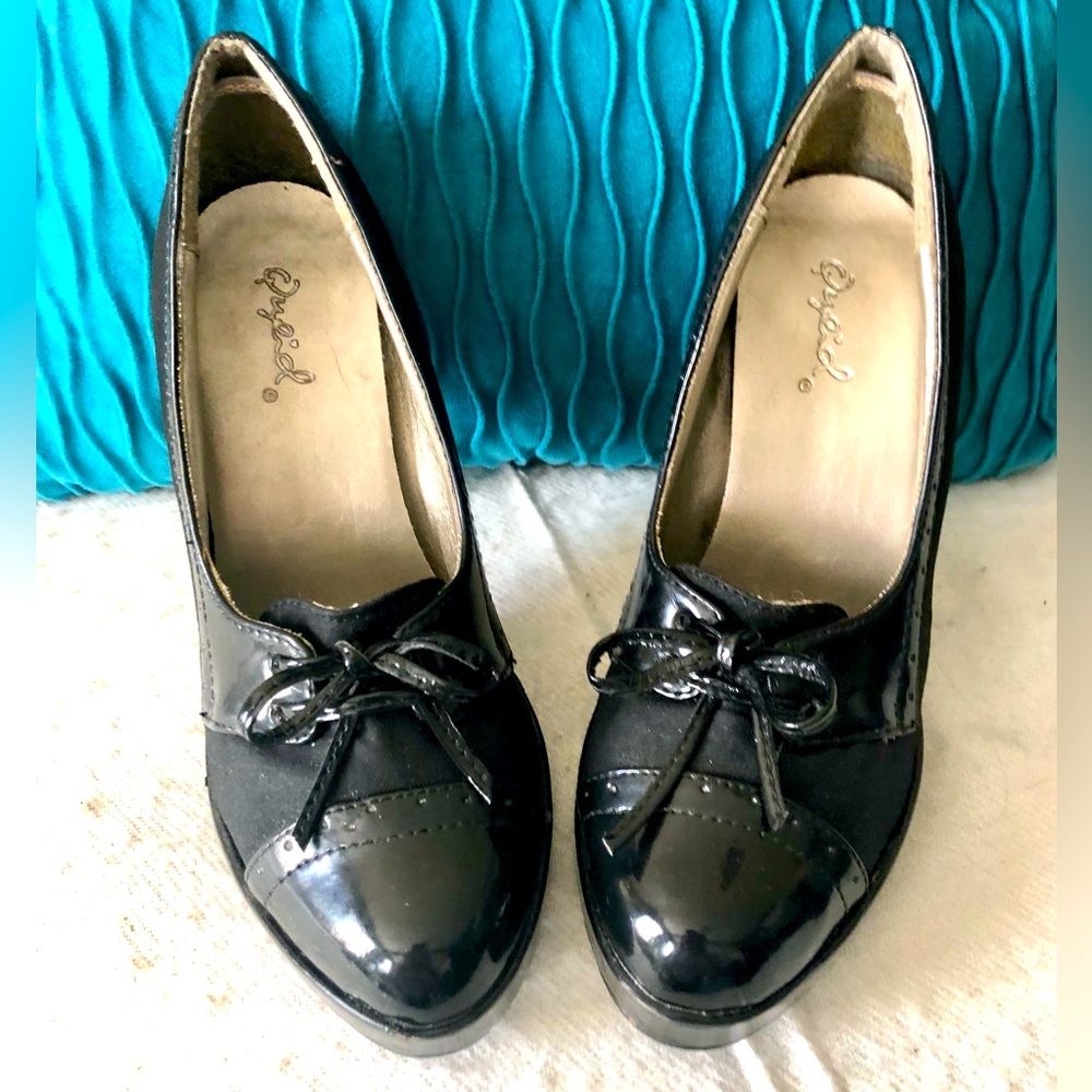 Qupid Saddle Heels